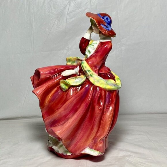 Royal Doulton England 1937 Top O' The Hill Figurine HN 1834 Bone China Vintage - Picture 5 of 11